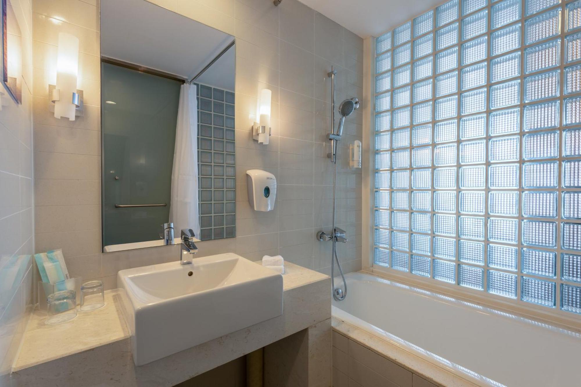 Holiday Inn Express Tianjin Heping By Ihg Exterior foto